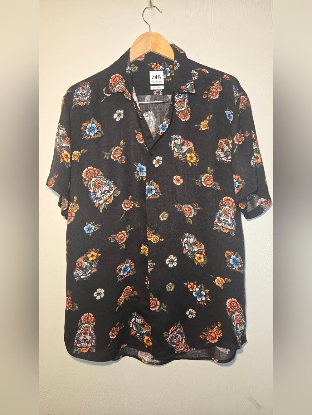 Zara Men Tiger & Rose Tattoo Print Short Sleeve Shirt (Size M)
